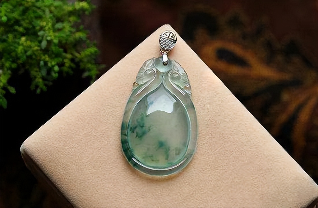 翡翠|关于翡翠的打蜡,你是如何看待的?