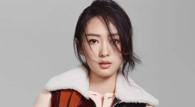 徐艺洋|一嫁改命童瑶:曾因师生交易惹争议,后嫁大17岁富豪老公成功逆袭