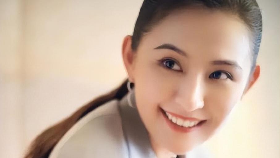 37岁的热依扎“翻车了”，一个人的夸张演技，差点毁了整部剧！