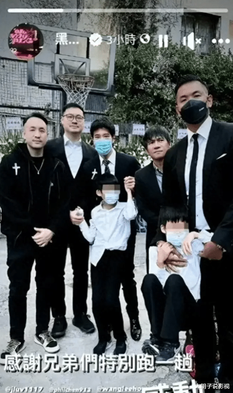 范玮琪8岁双胞胎儿子身高引热议,网友:已经长这么高了?