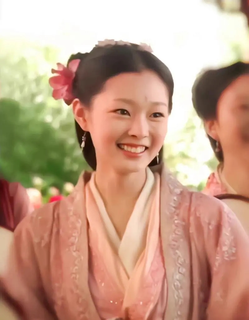 帅哥|《新红楼梦》13年前后对比，主演都糊了，丫鬟小厮摇身一变成顶流