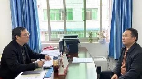 局长提升会计当办公室主任,会计说干不了,局长:活全由副主任干了