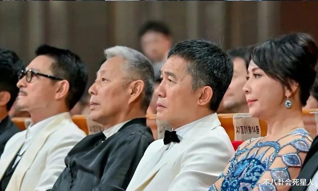 金鸡奖这一夜，娱乐圈的人情世故和江湖地位，被展现得淋漓尽致