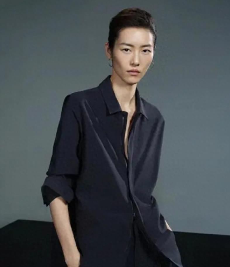 出生28天被弃,靠奶奶捡破烂养大,爆红后父母来认亲,井柏然如何做