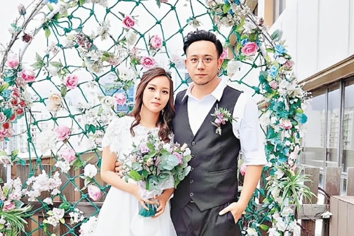 恭喜！香港知名“渣男”妻子发文暗示怀四胎，夫妻俩多次被传离婚