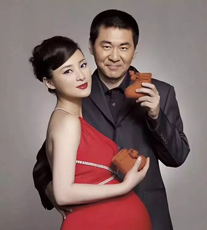 近日，陈建斌造假一事在娱乐圈引起了极大的争议和讨论！