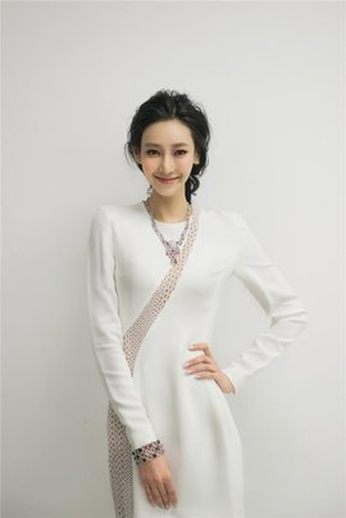 李荣浩|一夜之间跌落神坛，名利的回旋镖，终于扎在李荣浩身上