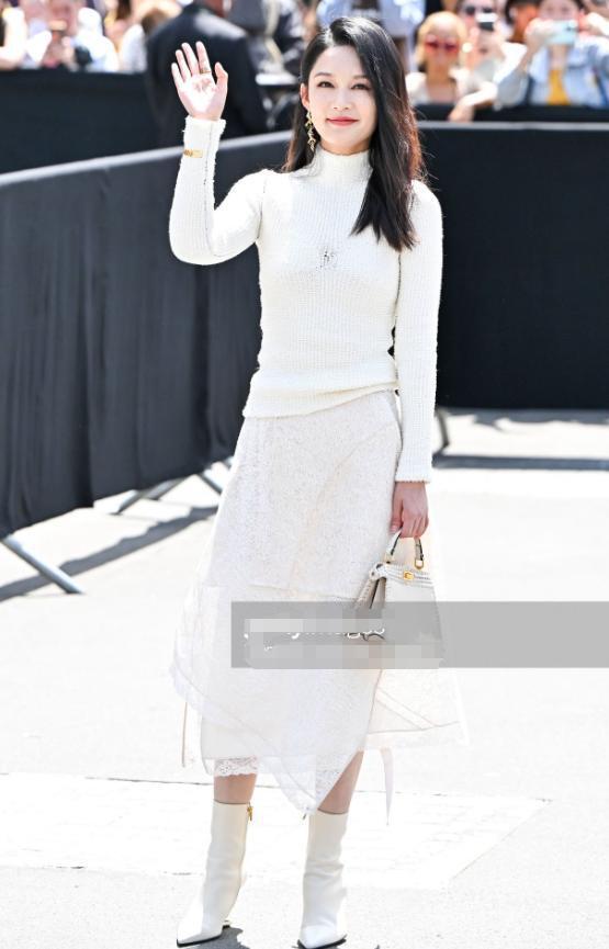 外媒镜头下的国内明星，大写的真实，刘亦菲变普通，刘诗诗扛住镜头