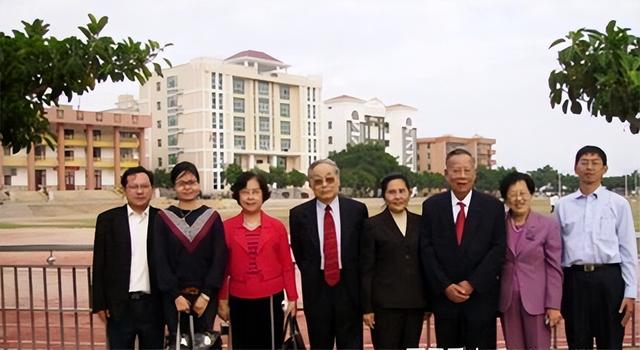 我国科学家李爱珍,07年当选美国院士,4次因年龄落选中科院院士