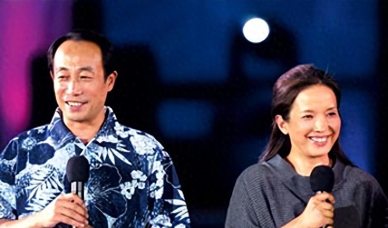 善恶终有报!曾经给安倍哭丧,庆祝美国国庆的她,如今活成了一个笑话