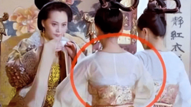 长月烬明|穿内衣就算了，输血管我也忍了，那个戴口罩的人太糊弄观众了