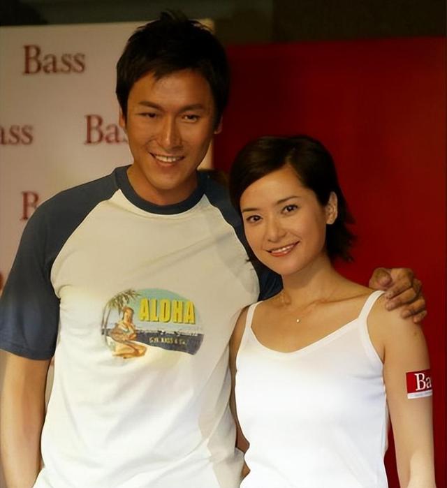 嫁内地小明星的富婆港星,大龄产子,被婆婆嫌弃,各有各的苦衷