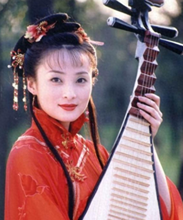 自古“叠名”出美人，这6位“abb式”名字的女星，一个比一个漂亮