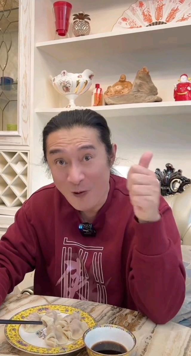 冬至|明星花式过冬至:肖战竹林打雪仗,周深大口炫糍粑,黄安科普历史