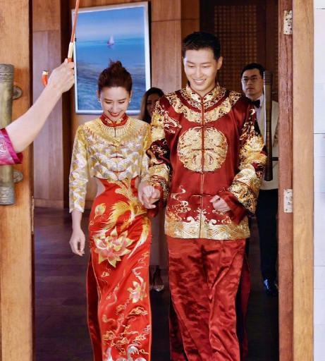 何超莲|何超莲窦骁巴厘岛大婚,嫁妆曝光壕无人性,何超琼:不及我万分之一