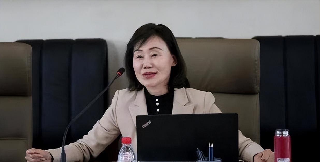 韩国女团 女校长沈志莉：大肆受贿沉迷整容，58岁像20岁少女