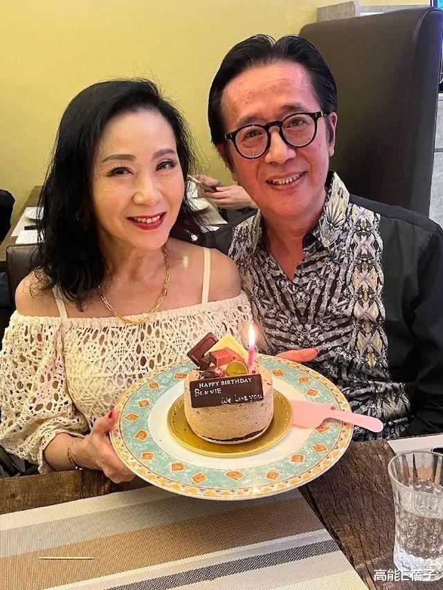 64岁“黄蓉”魏秋桦花甲之年觅真爱,男友身份曝光,已秘密谈五年?