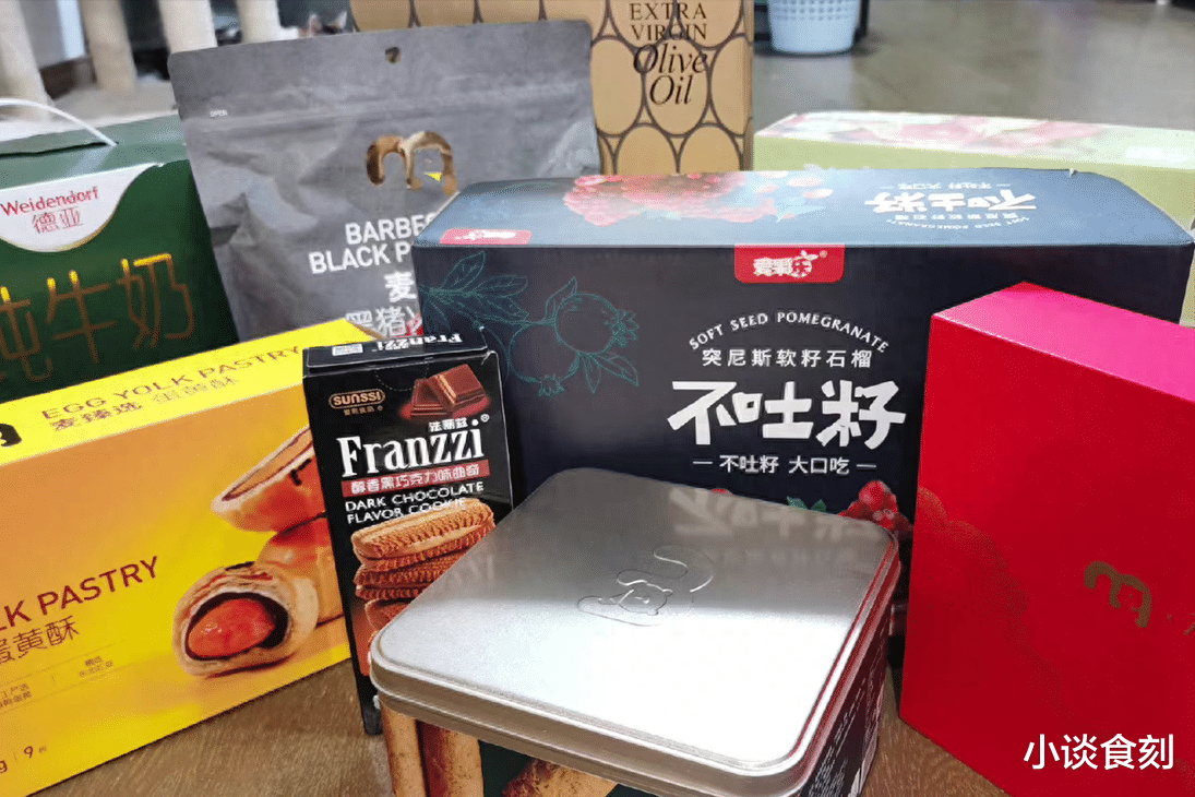美食教程|不同公司员工晒今年中秋节礼物，火爆朋友圈，网友：礼品很务实