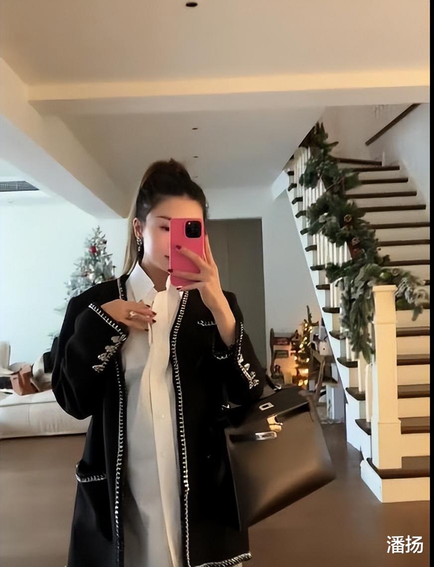 程晓玥|程晓玥肚大如萝状态好,晒几十万包包超级贵妇,不见未婚夫同框