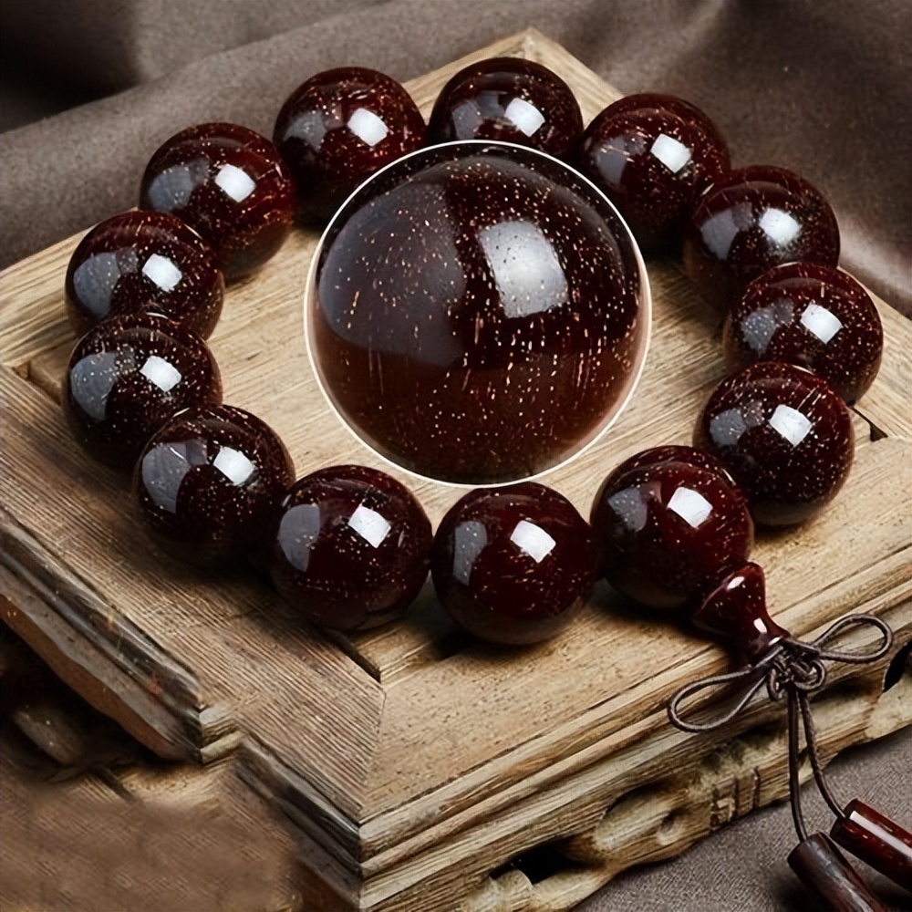 小叶紫檀|文玩市场上经久不衰的品种,小叶紫檀手串