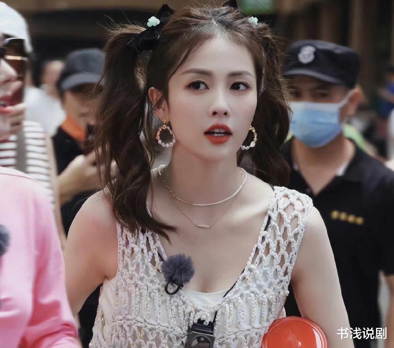 杨紫 微博之夜专访，杨紫要减肥，白鹿苦笑说快透支了，肖战发言太清醒