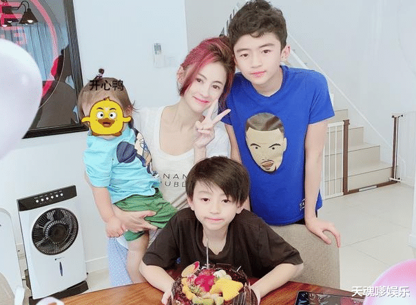 曝张柏芝领证!带子改嫁,三胎生父原来是他,女方抚养费疑成空