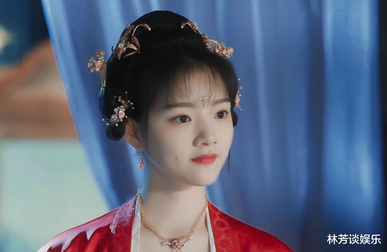 《玉骨遥》告诉观众，配角别选太惊艳的，不然主角“上不了桌”