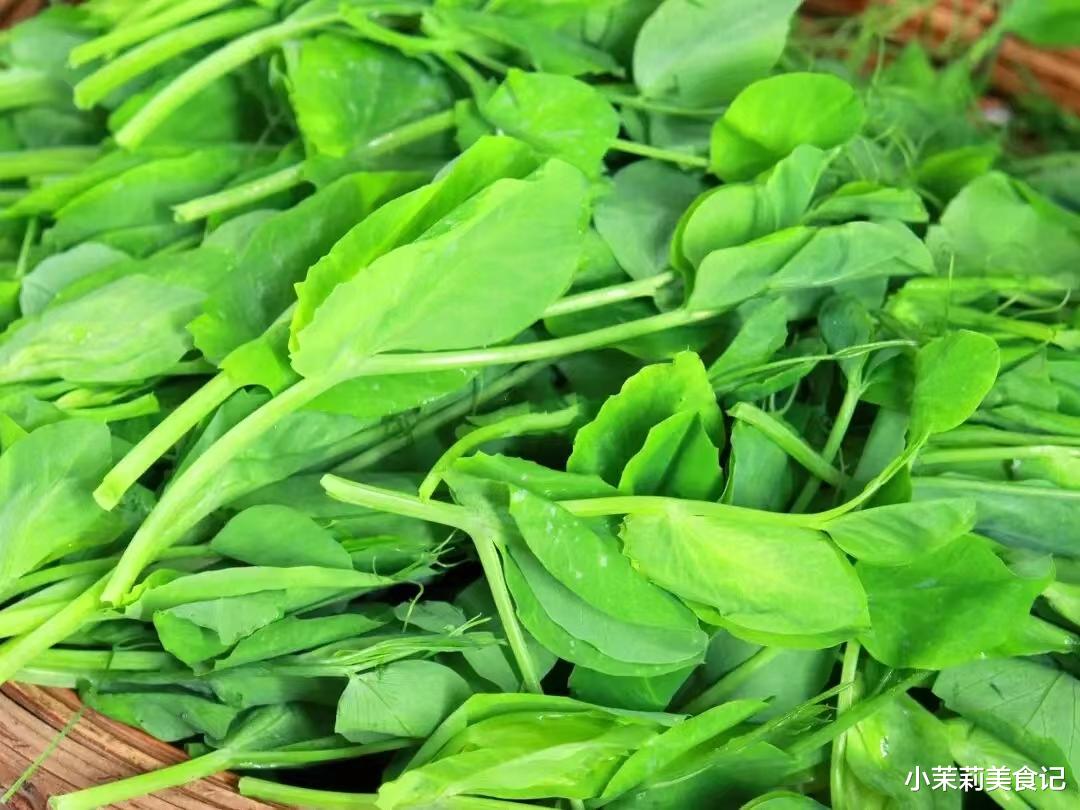 |一通便，二抗菌，三养肝，四护肤，钾和钙含量高，冬天使劲吃，鲜美可口正当季