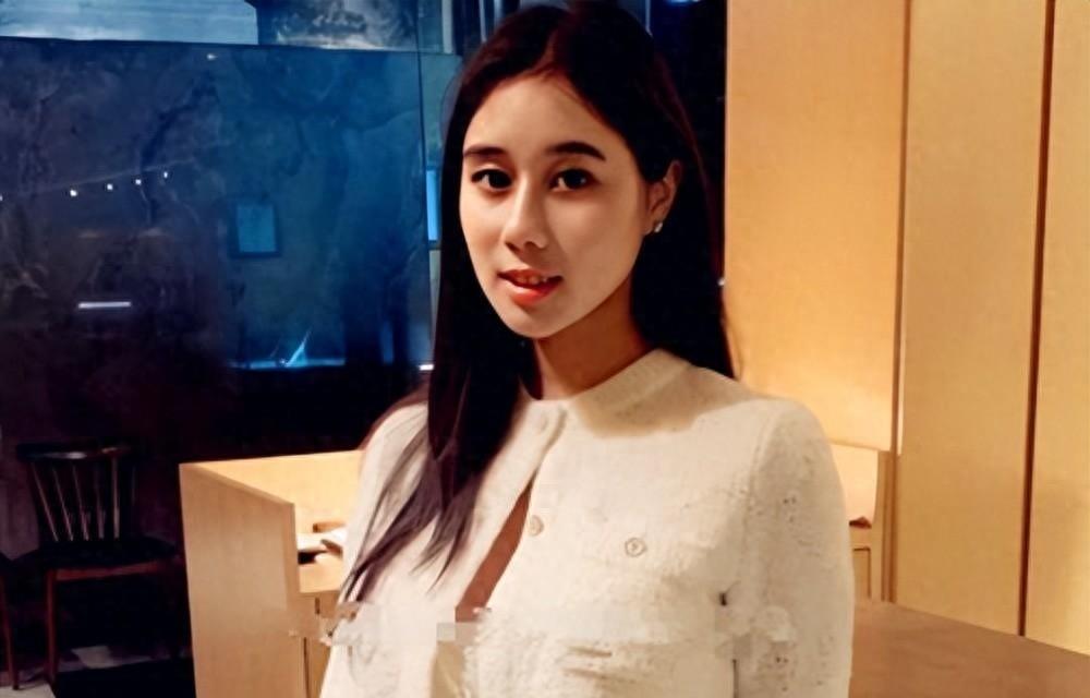 78岁赌王不用试管还能生女，梁安琪意外说漏了嘴，他依靠的是什么