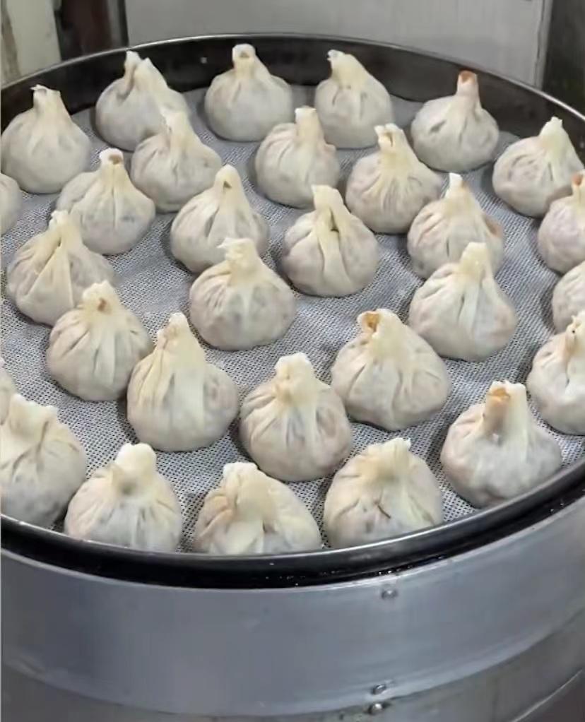 包菜|女子闺蜜嫁给早餐店老板，一大早各种炫包子烧麦，网友直呼太幸福