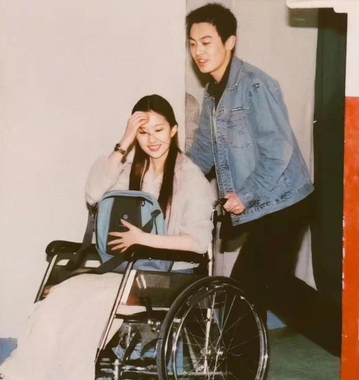 才过了3年，那个嘲讽郭麒麟的朱亚文，就因为“狂妄”付出了代价