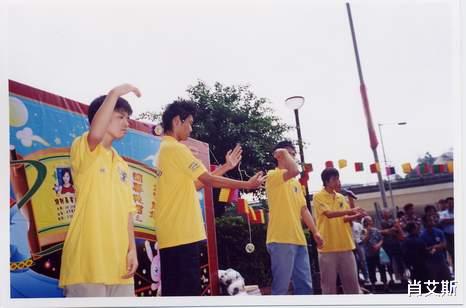 他是香港首位视帝,三进TVB成御用奸人,61岁内地捞金终于押对宝