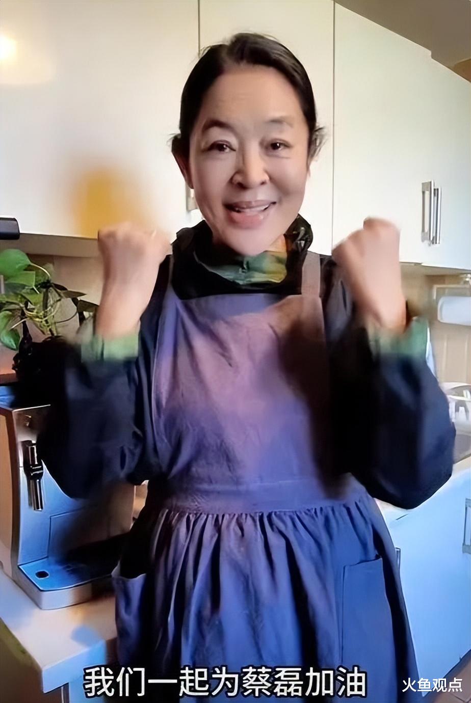 倪萍为蔡磊夫妇亲手包冬至饺子，虽然露馅了，但是爱心满分！