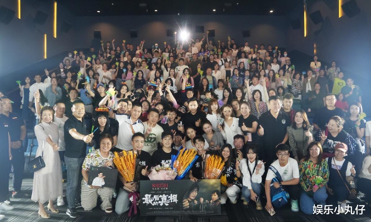 黄晓明官宣喜讯!baby晒10w玫瑰熊花语为初恋,钻戒亮眼暴露真相