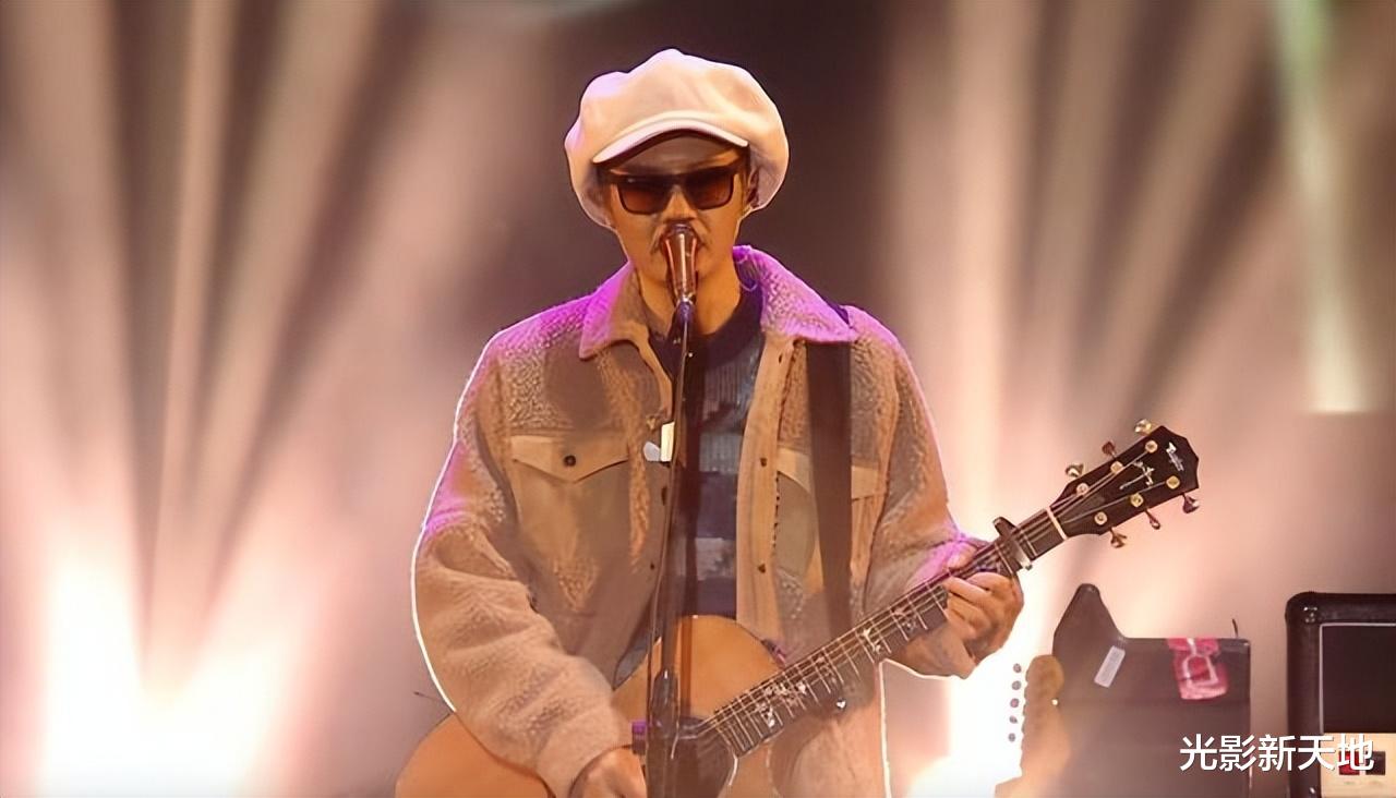 小杨哥意外曝光明星出场费,最低仅50万,扯掉娱乐圈的遮羞布