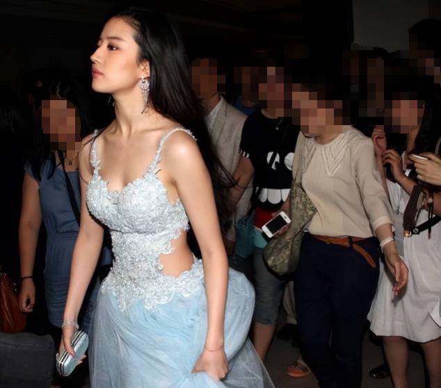 刘亦菲大胆挑战肚裙，35岁更美