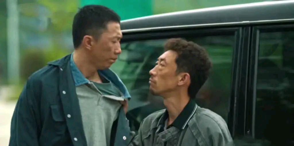 张译|《狂飙》里的“疯驴子”只有25岁？安欣面对黑势力多年毫发无伤？