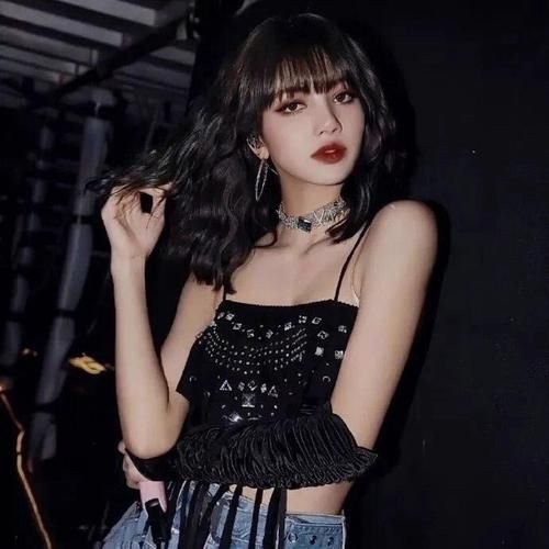 Lisa、张嘉倪、杨颖：为何纷纷与疯马秀扯上关系？