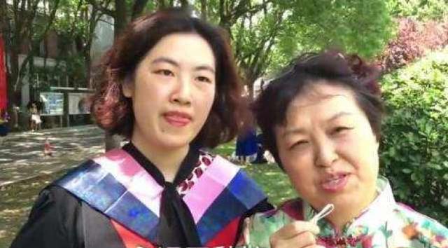 录取通知书|女儿拿到了博士录取通知书，父母为何都心情复杂？