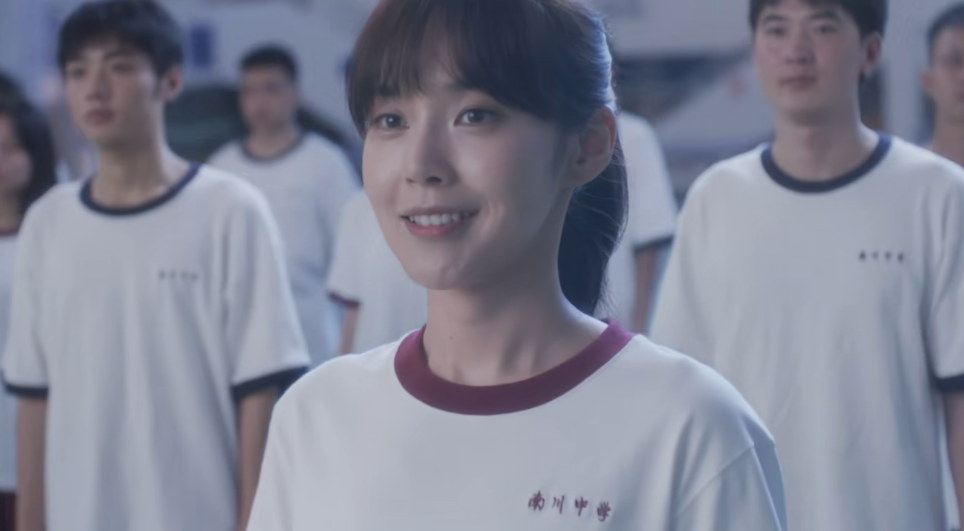 2天票房4.8亿,差评满天飞的“大烂片”被捧上日冠,中国观众咋了