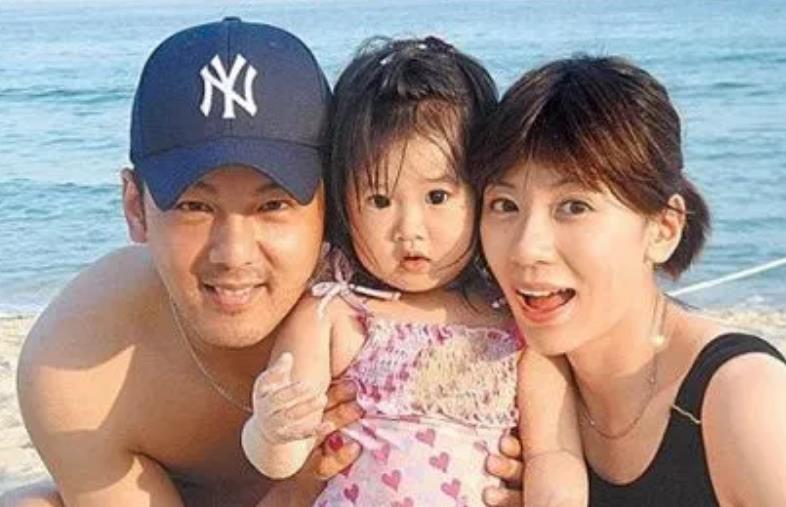 这一次，“情史太乱”的代价，在49岁贾静雯身上体现得淋漓尽致