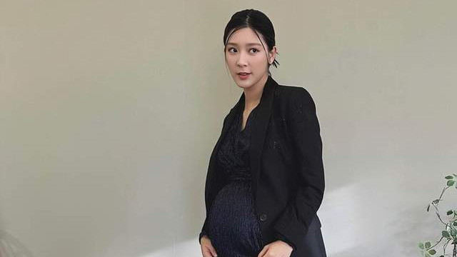 恭喜！香港知名女星平安产下二胎，追子成功进一步稳固豪门地位