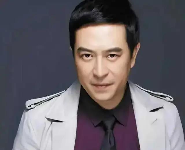 张嘉译疑感情不忠分手?妻子王海燕深夜发文道:多年婚姻如一盘沙!