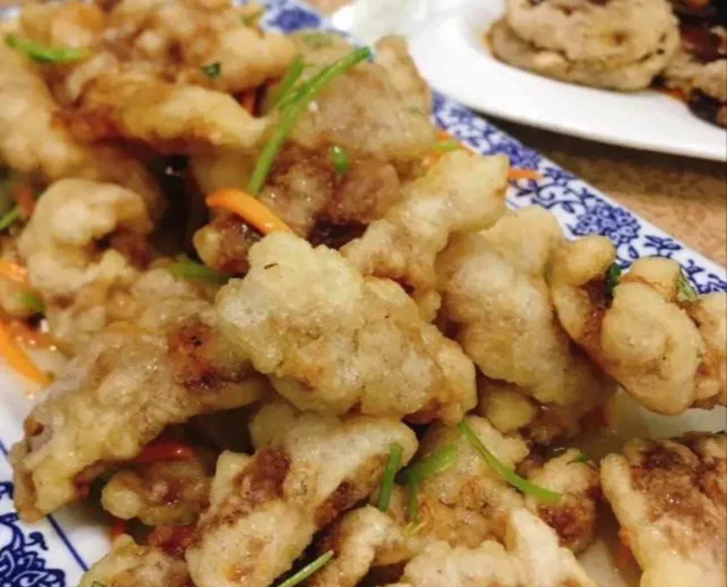 哈尔滨|广东小土豆来哈尔滨,点了一道26元的菜吃了半天,菜只伤了点皮毛