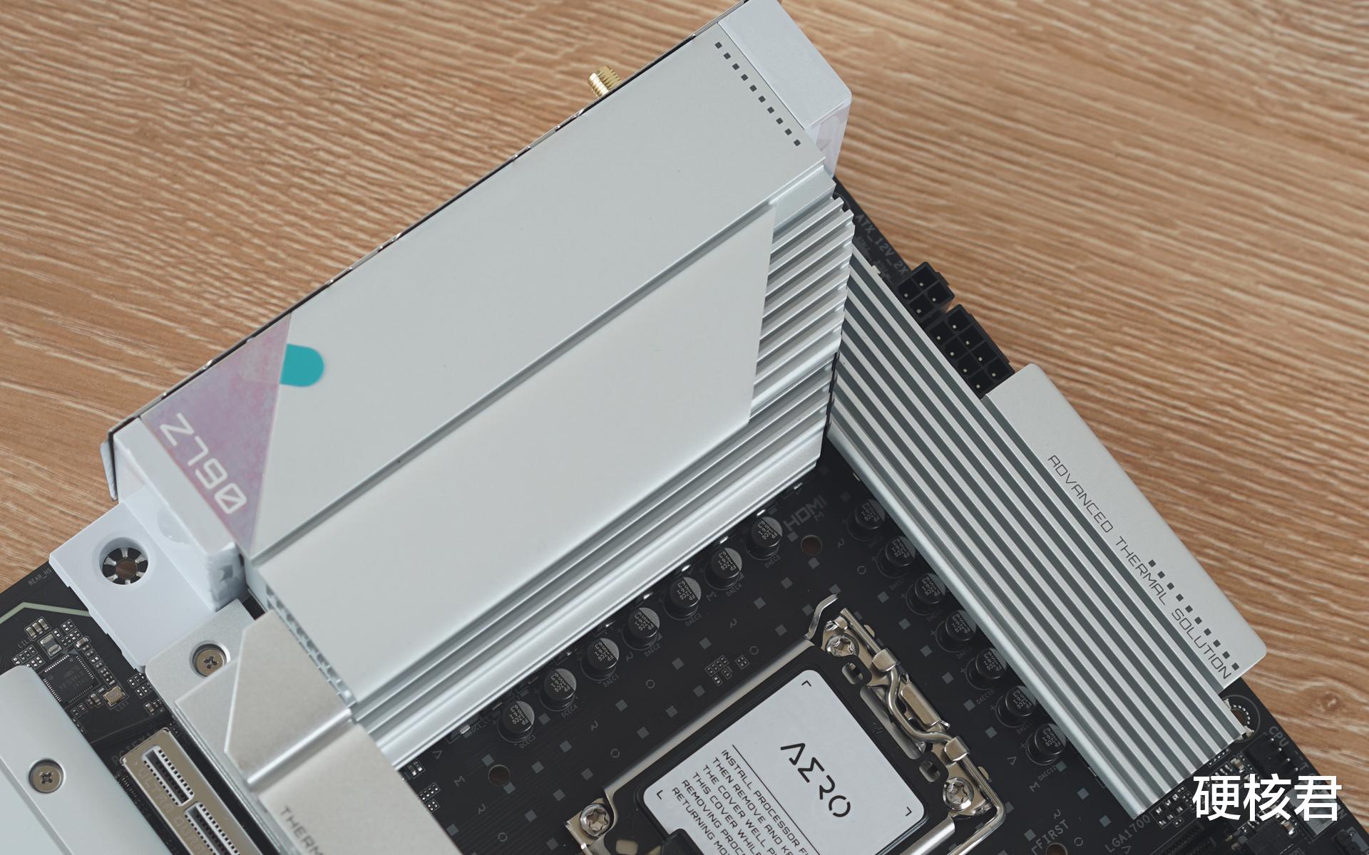 帕米尔|白色美学外观搭配出色性能,13代新平台装机体验!