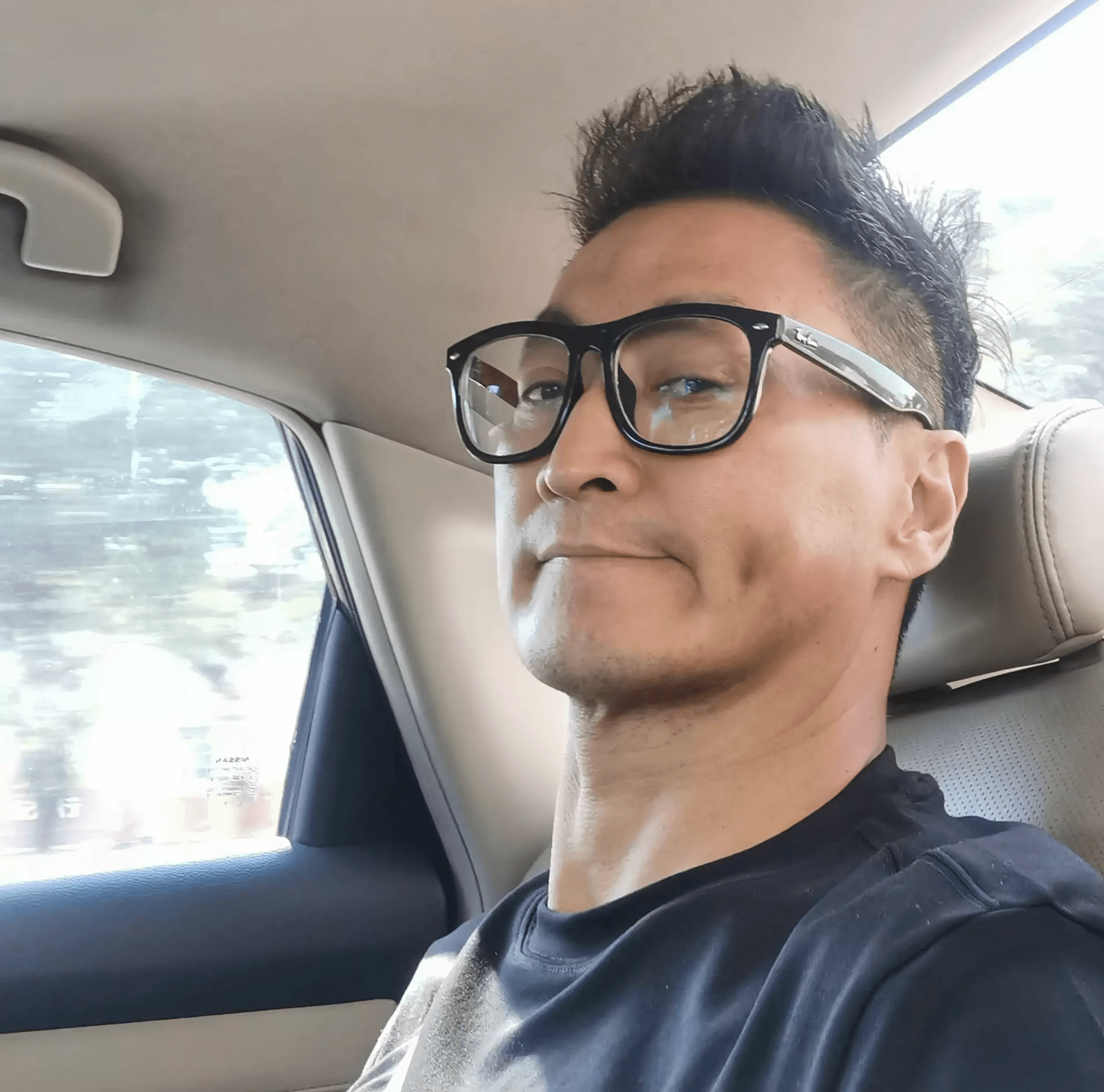 |揭秘演员行业:从街头巷尾到银幕上的苦涩,挑战,成长。