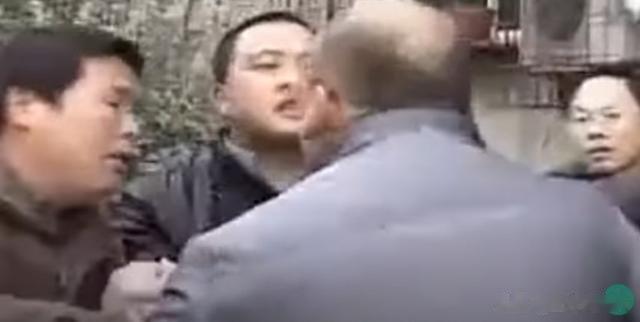 12年后回看药家鑫案:不救人反刺死伤者,农村人的命这么不值钱吗