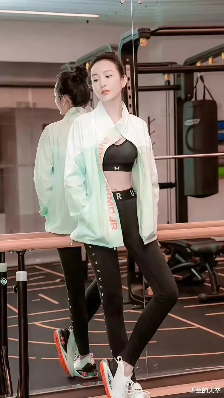 王鸥|以怀孕硬逼?王鸥倒贴德云社何九华,赔了婚戒又折兵?