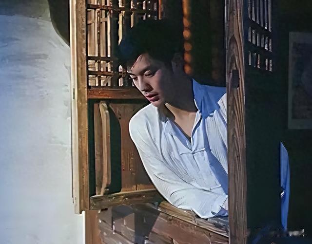 演员傅程鹏：成名后抛妻弃子，净身出户娶周丽淇，前妻红了他糊了