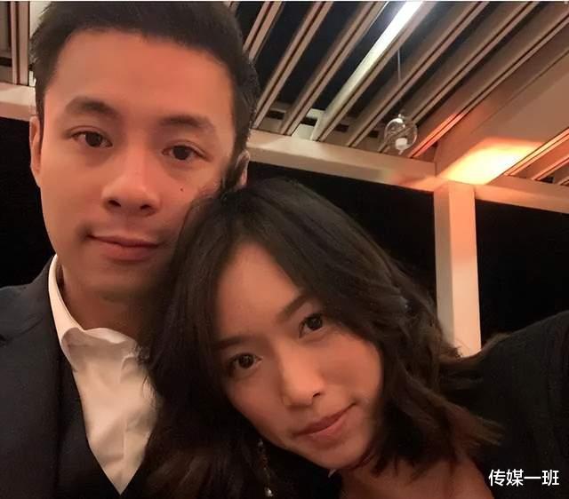 霍启刚|霍启刚晒父子4人同框照,兄弟3人各有特点,霍启山成颜值担当